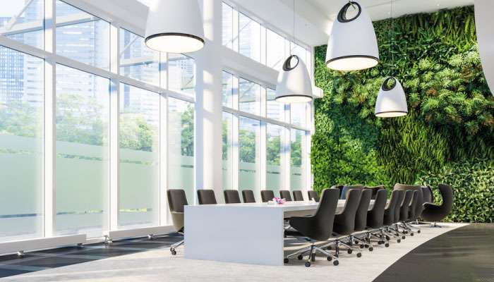 دیوار سبز با پوشش گیاهان طبیعی در محل کار