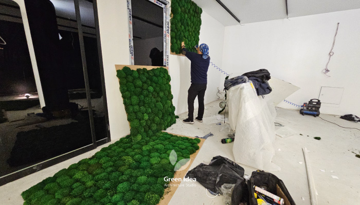 دیوار خزه ای اجرا شده در شرکت لبنیاتی کاله