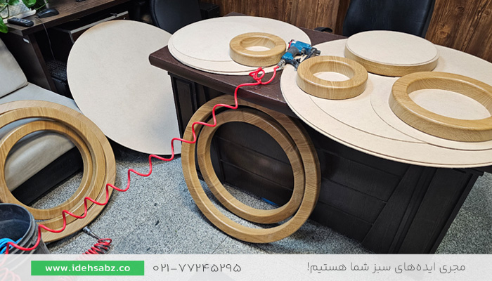 عکس مراحل ساخت تابلو خزه&zwnj;ای | آماده سازی بکگراند و فریم تابلو خزه&zwnj;ای