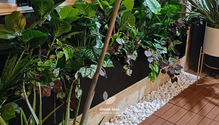 بلکن سبز زعفرانیه با گیاه مصنوعی و کفپوش اکوتایل