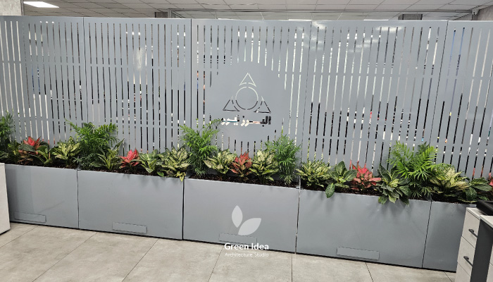 پارتیشن اداری و گلدان پارتیشنی